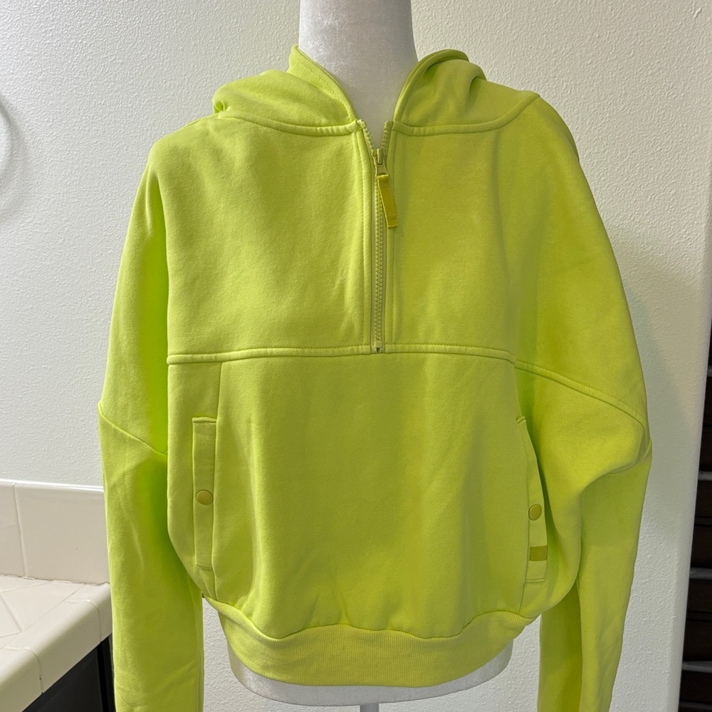 NEW - Blogilates Marshmallow Half Zip Hoodie - Large